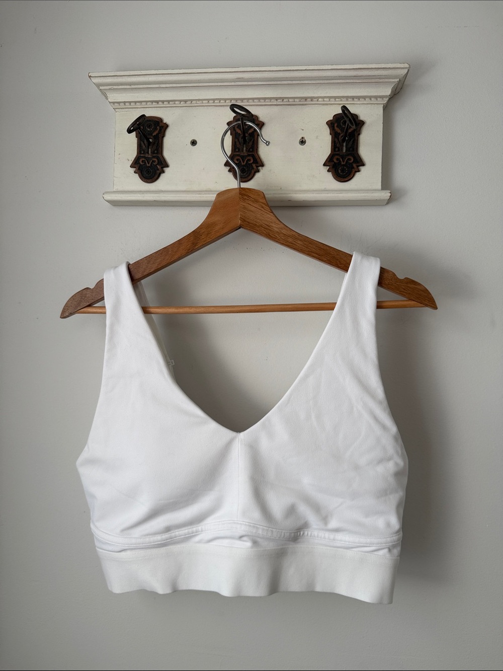 Fabletics White Wireless V-Neck Sports Bra